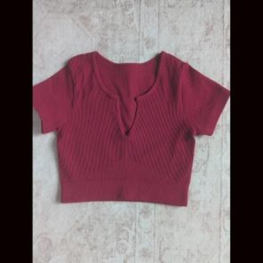 Short Sleeve V-Neck Crop Top - Burgundy/Wine Colored, Best For XS/S